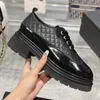 Printemps nouvelles chaussures formelles à fond plat célèbre designer diamant treillis marque femmes petites chaussures en cuir de veau véritable semelle épaisse augmentation non diapositives mocassins pour dames