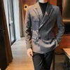 Męskie garnitury Blazers Mężczyzna Slim Fit Solidny kolor biznesowy Blazersbritish Style Mężczyźni podwójnie piersi garnitur Jacktsman Highgrade Coats S3xl 231124