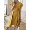 Casual Dresses Women's V-ringning Oregelbunden klänning Bambustruktur Chic andas tyg lyxigt korskjol