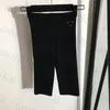 Pantini neri a maglia Shorts Triangle Logo Sude per le donne Elastico Slimt Short Short Pants Gambings