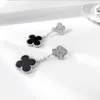 Four Leaf Clover Luxury Designer Jewelryfour 잔디 Flowers Full Full Diamond Black Agate Earings with Panda S Silver Precision Edition