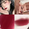 Lucidalabbra Smalto opaco impermeabile Rossetto liquido a 6 colori Tinta idratante a lunga durata Cosmetici Trucco per donna