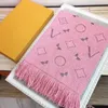 النسائية الفاخرة V Designer Scarf Pashmina للسيدات دافئة الشتاء الأوشحة الأزياء الكلاسيكية الرجال والنساء الكشمير التفاف الصوف شال الطويل مع الصندوق الأصلي