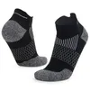 Chaussettes de sport NWT printemps chaussettes de Yoga sport avec étiquette chaussettes décontracté couleur unie chaussettes hautement élastiques pas facile à tomber 231124