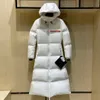 女性用長いジャケット冬のコート品質の女性のカジュアルアウトドアダウンジャケット濃厚な高級風の暖かいデザイナーコート