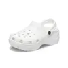 voiture Croc Clog Sandales Célèbre Designer Femmes Hommes Cross-tie Pollex Plate-forme Cros Sandalias Coach Slide Pantoufles Salehe Bembury Crocodile Boucle Summer Beach Slider