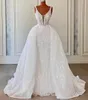 Luxury Mermaid Wedding Dress for Women Arabiska V-ringningsremmar Pärlor Lace Appliques Sequins Latet Design Engagement Brudklänningar 2024