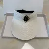 4 kolorowe designerskie czapki Kobiety mężczyźni pu skóra letnie luksusowe czapki gęste gęste kapelusz letni na zewnątrz