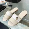 Sandálias de grife feminina lâminas de couro plataforma de moda calçada diamante fivela casual sapato de praia de verão 35-42