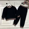 Merk Jongens trainingspak meisjes kinderkleding sets peuters Herfst Casual Baby Meisje Kleding Past Kind Pak Sweatshirts Sportbroek Lente Kid Set