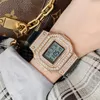 Relógios de pulso homens mulheres relógio digital back light semana data display dial números feminino gelado estilo diamante relógio de pulso senhoras casal reloj