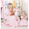 Famille correspondant tenues Summe mère fille robes rose grille printemps Look maman et moi vêtements maman maman bébé femmes filles robe 230424