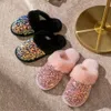 Pantofole invernali con paillettes Baotou Moda bellissime scarpe di peluche per la casa calde e silenziose in cotone antiscivolo Prezzo d'occasione