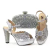 Vraies femmes dames en cuir sandales d'été chunky talons hauts en verre ruisseau ramine de peep toe diamant avec sac à main les chaussures de plate-forme de mariage