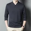 メンズTシャツ秋と冬の製品ファッションカシミアの厚いソリッドTシャツ付きの長袖Vネックアンダーレイシャツ