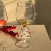 Tasses Tasse en verre à boire 3D avec figurine d'arbre de Noël à l'intérieur du verre sans pied pour le vin, l'eau, le lait, la tasse en verre à boire 231124