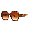 Sunglasses Square metal rivet modern charm sunglasses Fashion Street Photo sunglasses 4362