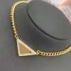 Designer kvinnor triangel halsband örhängen brev lyx keltisk design örhänge trend män halsband smycken gåvor