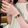 腕時計2024女性の時計：インターネット上の恋人への中世の時計のゴールドの贅沢と高級ギフト