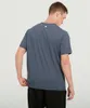 LL-D04 Yoga Kıyafet Erkekler Tshirts Gym Giyim Egzersiz Fitness Giyim Spor giyim eğitmeni gömlek Koşu Dış Mekan Üstleri Kısa Kollu Elastik Nefes Alabilir