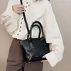 Shoulder Bags Crocodile Pattern Shoulder Crossbody Bags for Women 2023 Luxury Designer Handbags PU Leather Golden Hardware Ladies Mini Totes