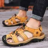 Sandaler Sepatu Pria Kulit 2023 Ukuran Besar Baru Musim Panas Mode 3847 230425