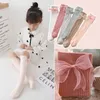 Chaussettes pour enfants princesse pour nourrissons filles Bowknot Lace Over Keen High Long Socks Vertical Striches Baby Kids Child Calf Spring Automne Fashion Socks R231125