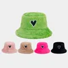 Retro Simple Bucket Bucket Femmes Fashion Heart Patch Broderie Fisherman Hat Travel plage Panama CAP AUTUM