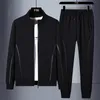 Męskie dresy dla mężczyzn Casual Men's Tracksuit Autumn Sportswear Men Sets Sets Stripe Kurtka i spodnie dresowe marka męskiej bluzy garnitur 230425