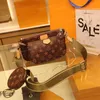 Moda Kadın Omuz Çantaları Çanta Cüzdanlar 3'ü 1 Arada Çanta Setleri Baskı Çiçek Paketi Çift Taraflı Geniş ve Zincir Kayış Crossbody Çanta Cüzdan 3 ADET Setler