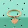 18k Gold Plating Mode Klassieke Diamanten Ring Bruiloft Verlovingsringen voor Dames Mannen Vrouwen Meisje Kerst Sieraden-cadeau LL0V