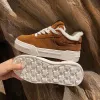 Chaussures décontractées Designer marche en cuir chaud en cuir à fourrure de basket-ball d'hiver mobile en peluche en peluche