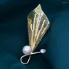 Brooches OI 2023 Shiny Gold Color Flower Brooch Pearl Copper Suit Bag Scarf Hat Pins For Women Girls Wedding Accessories Gifts