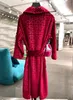 Velvet Bathrobe Robe Designers Barroco Fashion Pijamas Mulheres Mulheres Carta Jacquard Impressão Barocco Impressão Mangas Shawl Gola de colar