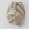 Брюки, осенне-зимние штаны для маленьких мальчиков, бархатные утолщенные брюки с нашивками, повседневные однотонные детские вельветовые флисовые теплые брюки