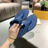 Дизайнерские сандалии тапочки солнечные шлепанцы.