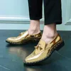 2023 Gold Loafers Мужчины блеск заклепки кисточки повседневная скольжения на кожаных туфель