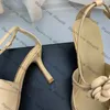 Damen-Slingback-Kleiderschuhe, Designer-Lammfell-Stiletto-Sandalen mit Katzenabsatz, 7 cm, mit Kamelienblüten-Slides, verstellbare Knöchelschnalle, Freizeitschuh, Freizeitschuh für den Außenbereich