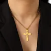 Hänge halsband Sipuris Jesus Cross Hollow Necklace för kvinnor Rostfritt stål Kärlek och inlösen Kristus tro amulet smycken gåvor