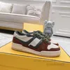 Og 2023, zapatos informales de diseñador de lujo para hombres y mujeres, zapatos deportivos Retro Beige de ante, Material absorbente de golpes, zapatos bajos rosas