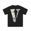 T-shirts de créateurs de vêtements de mode T-shirts V Tops Lone 22ss Nouveau thème du dollar américain Big V Impression Trendy Br Underlay T-shirt Hommes Femmes Lâche Décontracté Américain Manches Courtes