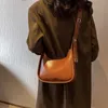 Omuz çantaları jin yiide vintage crossbody çantalar için pu deri yeni 2023 trend moda fermuar düz renk retro el çantaları ve cüzdanlar bolsa