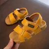 Sandales Été enfants sandales garçons chaussures pour enfants enfant en bas âge doux anti-dérapant plage sandales bébé filles PU cuir décontracté plat sandales 230425