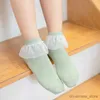 Kindersocken Einfarbige Spitzensocken für Prinzessinnenmädchen wärmere Baumwolle niedliche kleine florale Säuglingskindersocken Frühling Herbst Knöchelmode Socken R231125