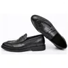 Kleding schoenen mannen loafers herfst krokodil patroon Brits echt lederen vintage puntige teen feest bruin mannelijk