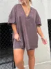 여성용 트랙 슈트 여름을위한 여름 단색 짧은 슬리브 반바지 양복 패션 V 목록 느슨한 레트로 간단한 여성 캐주얼 2 피스 세트