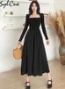 Party Dresses Korean version av Black Simple Fashion Sexy Retro Mysterious Mature Sweet Beauty Square Collar Lång veckad kjolklänning 230322