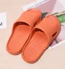 Well Rubber Sandalen Neue Blumenbrokat Männer Frauen Mode Hausschuhe Rot Weiß Gear Bottoms Slides Casual Slipper Nobox DD35