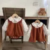 Pagliaccetti coreano autunno neonate falso in due pezzi pagliaccetto di cotone a maniche lunghe scozzese floreale infantile tuta vestito dal bambino 231124