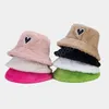 Retro Simple Bucket Bucket Femmes Fashion Heart Patch Broderie Fisherman Hat Travel plage Panama CAP AUTUM